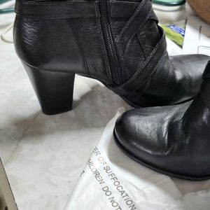 Nurture by Lamaze Black Ankle Booties
